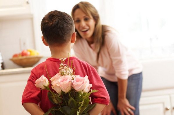 Songs for Mother's Day with lyrics and music: funny for children, modern for teenagers and high school students, touching for adults
