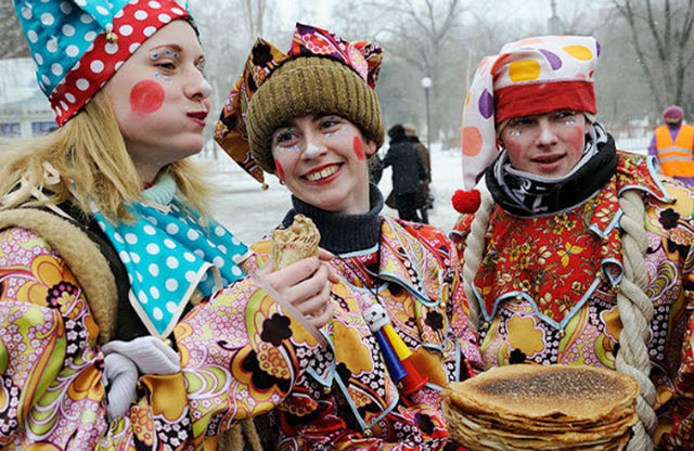Songs on Pancake Day: texts of Russian folk oil songs