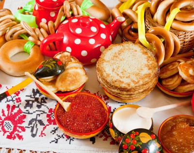 Songs on Pancake Day: texts of Russian folk oil songs