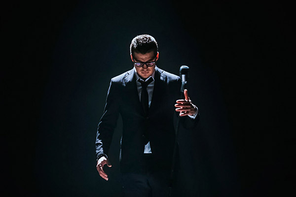 Why are "Returned" called the most spectacular theatrical show of the 21st century?