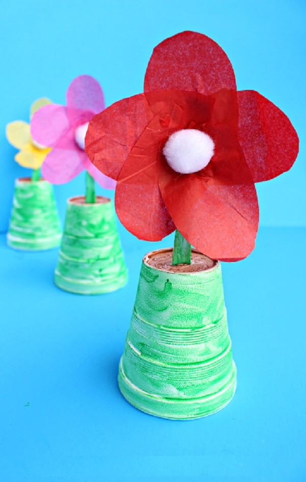 Crafts for Mother's Day with their own hands: for kindergarten and 1st class, for school, from colored paper, napkins