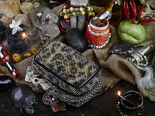 Pillow for Cinderella: clutch bags Piloutin by Christian Louboutin