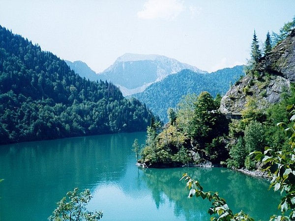 What will the weather be like in Abkhazia in September 2016? Forecast of the hydrometeorological center on the weather and water temperature in Abkhazia for September and reviews of tourists