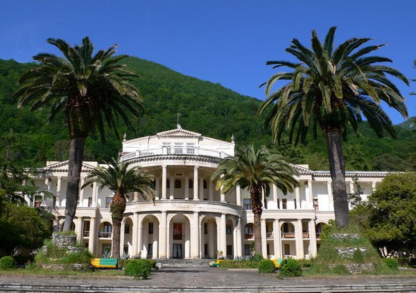 What will the weather be like in Abkhazia in June 2016? Forecast of hydrometeorological center
