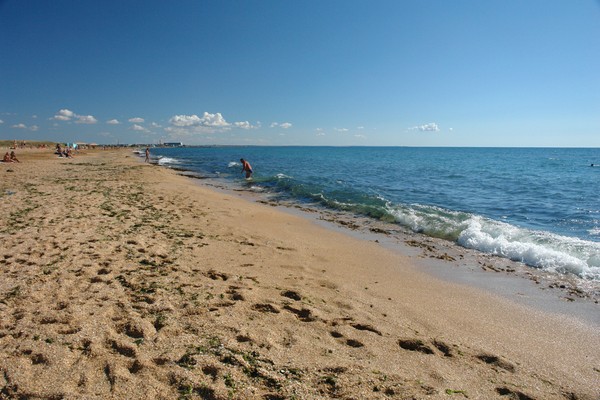 The weather in the Crimea in August 2016 is forecasted by the hydrometeorological center, the average temperature of water and air in the Crimea in August and reviews of the guests of the peninsula