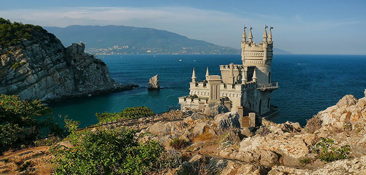 What will the weather be like in the Crimea in June 2016, according to forecasts of the hydrometeorological center