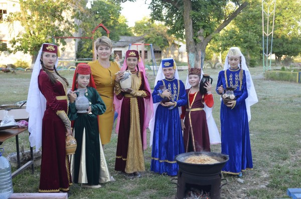 How and when is Uraza Bayram celebrated in 2016 in Russia. Congratulations to the Muslims of the country on the day of fasting