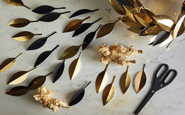 Christmas wreath: a beautiful gift with your own hands