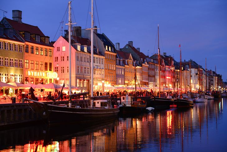 With the world in a thread: what to bring from Holland