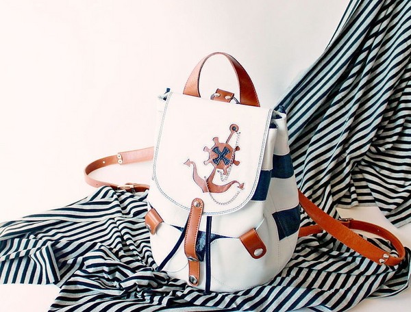 Stylish accessories for avid traveler