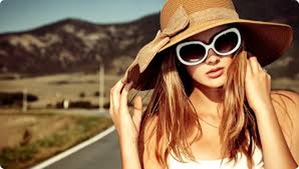Stylish accessories for avid traveler