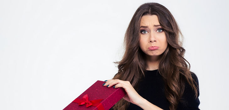 TOP-3 worst gifts: why not give a watch, pictures and cosmetics