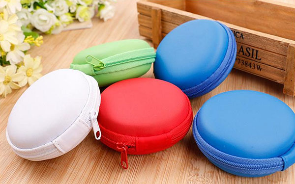TOP-3 stylish and versatile gifts for the traveler