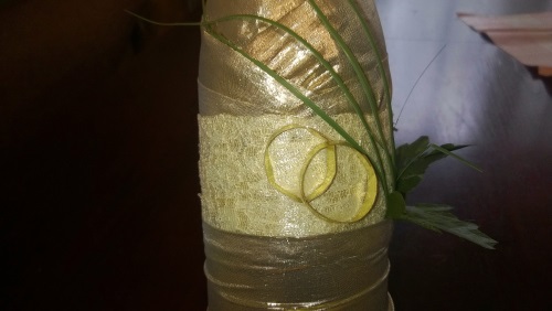 Decorating wedding champagne with your own hands