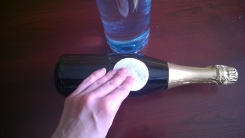 Decorating wedding champagne with your own hands