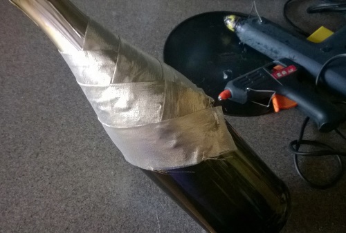 Decorating wedding champagne with your own hands