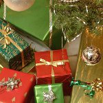 Gift wrapping with own hands