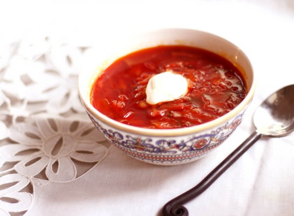 Borsch for the winter in cans, recipes for preparations with beets and cabbage, tomato paste and without it