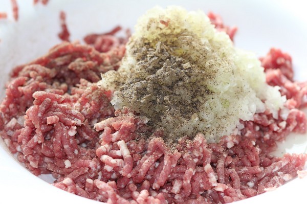 How to cook stuffing for dumplings: tasty and simple