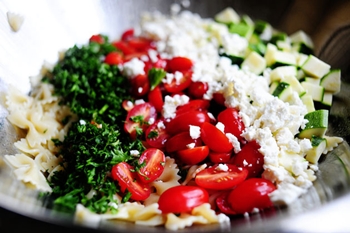 recipe for an interesting salad with zucchini