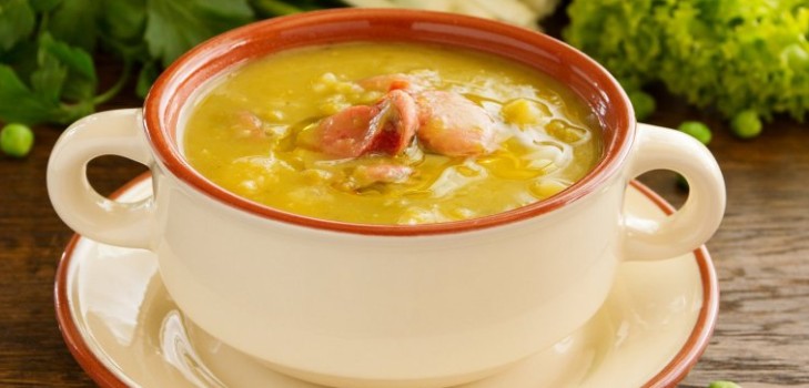 Pea porridge in a multivarque - the best recipes with a photo