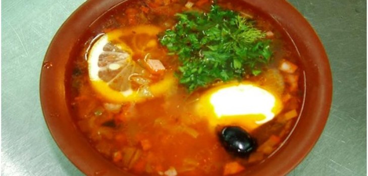 a plate of solyanka
