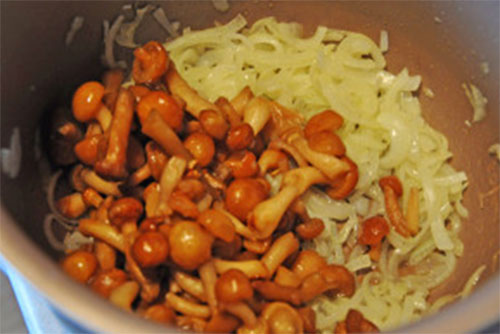 Add mushrooms Add mushrooms