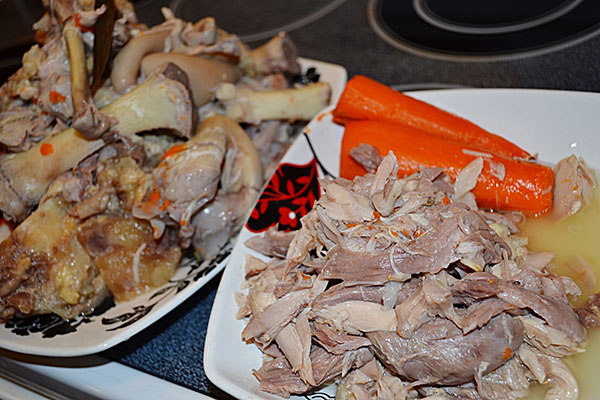 Recipes of a cold with photos taken step by step - from pork, shank, beef, chicken legs, with gelatin