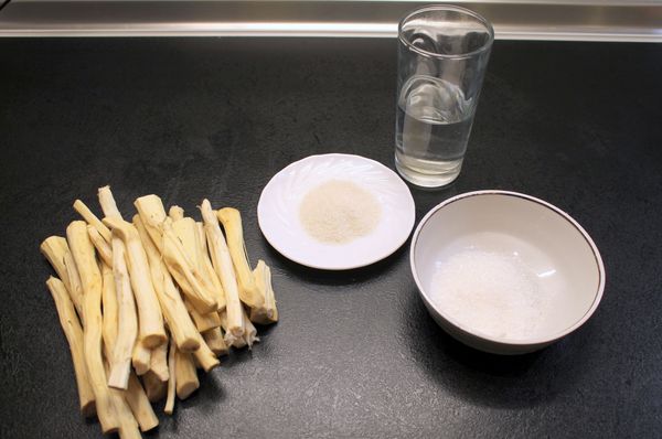 Pickled horseradish for the winter Pickled horseradish for the winter