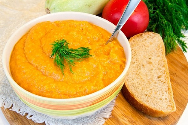 Caviar from zucchini - recipes with mayonnaise, pepper, through a meat grinder, in a multivariate