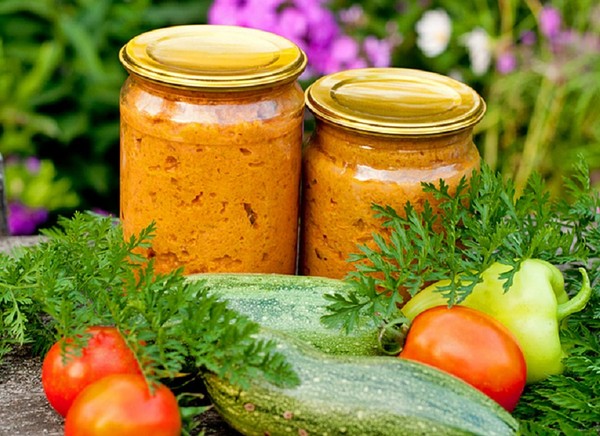 Caviar from zucchini - recipes with mayonnaise, pepper, through a meat grinder, in a multivariate