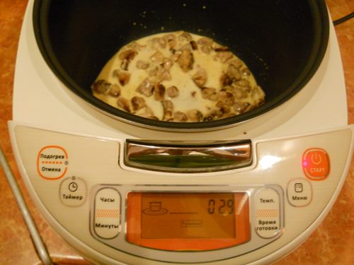 Pork in a creamy sauce in a multivark