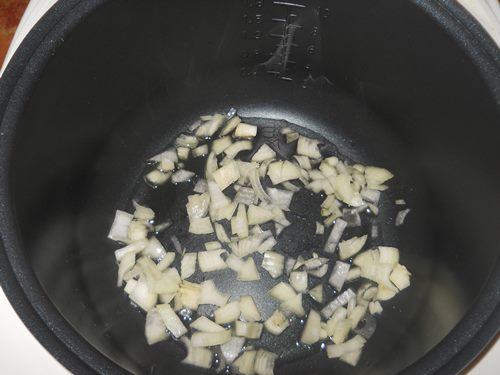 Pork in a creamy sauce in a multivark