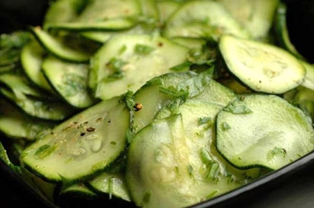 Pickled marrows with garlic