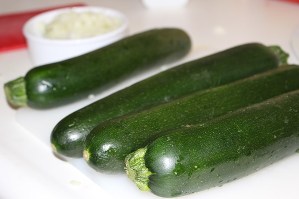 Tasty zucchini in the oven - recipes