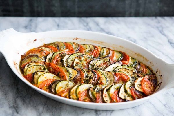 Tasty zucchini in the oven - recipes
