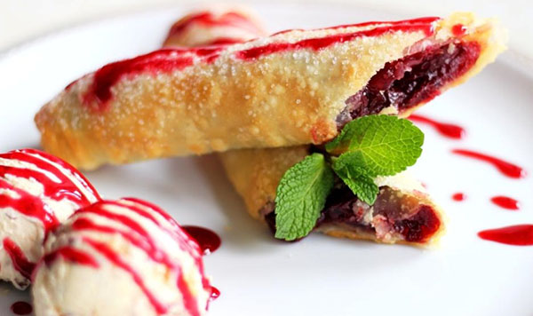 A recipe for juicy and tender cherry strudel with cinnamon