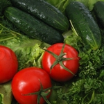 How to beautifully cut cucumbers and tomatoes