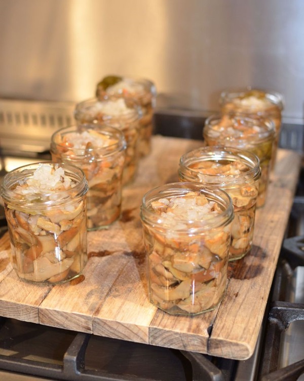 How to pickle mushrooms