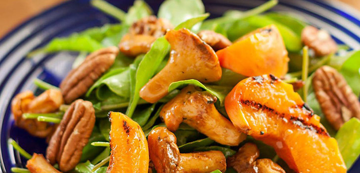 How to cook chanterelles in a frying pan