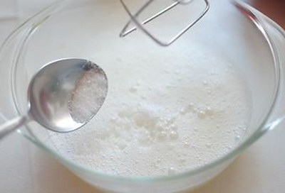 How to cook meringue, a delicious recipe with a photo