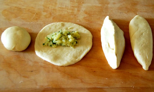 How to bake pies with potatoes in the oven - step by step photo recipe Photo of a recipe of pies with potatoes