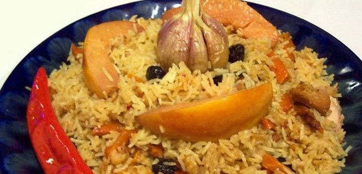 How to cook a delicious pilaf with chicken?