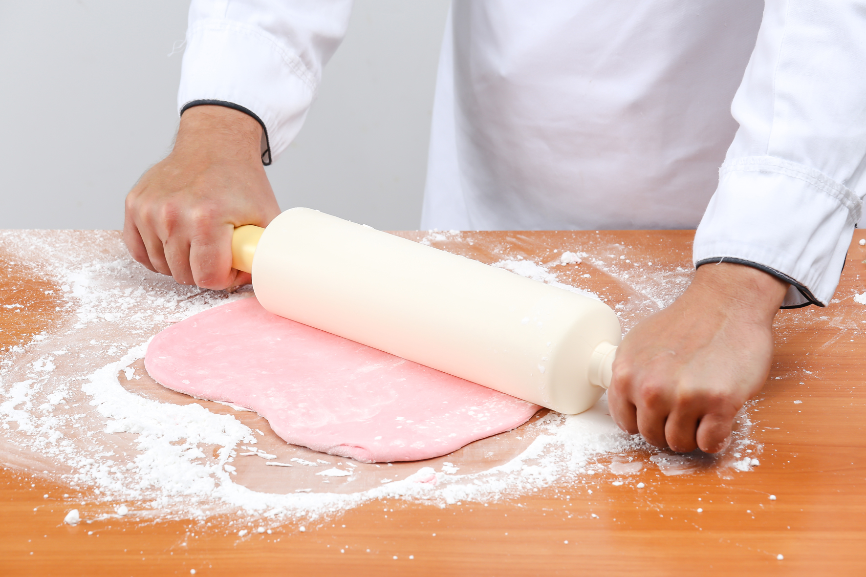 How to make mastic for cake?