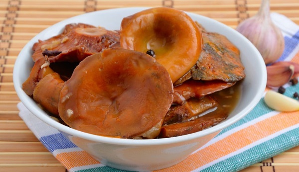 How to salt mushrooms for the winter