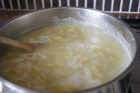 How to brew compote of gooseberries