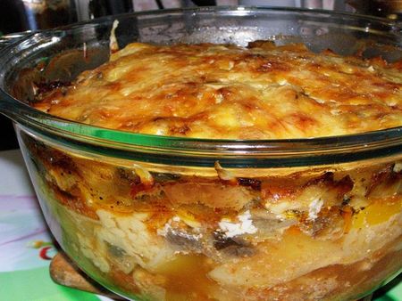 Potatoes with meat in the oven: how to cook delicious?