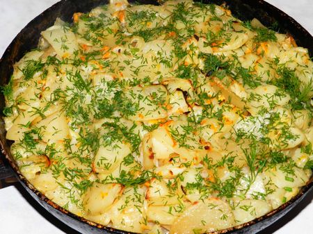 Potatoes with meat in the oven: how to cook delicious?