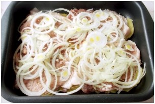 onion poured over meat onion on meat