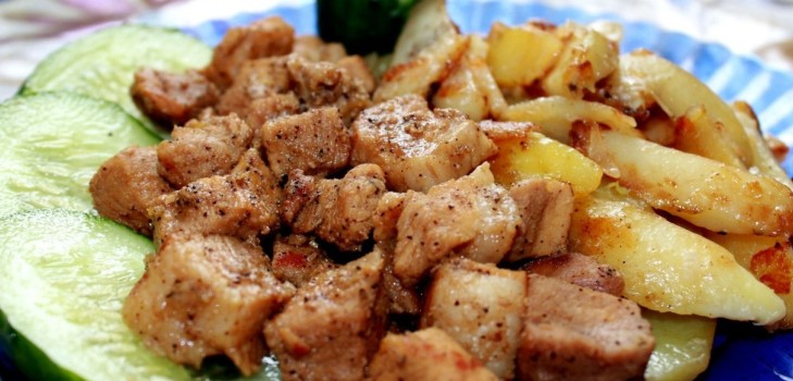 Potatoes stewed with pork: top best recipes